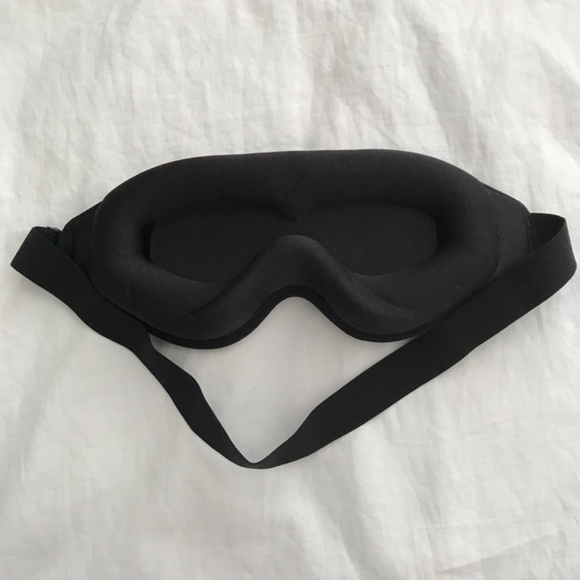 3D Contoured Sleep Eye Mask Blackout Black Adjustable Strap Airplane Travel Bed - Picture 4 of 10